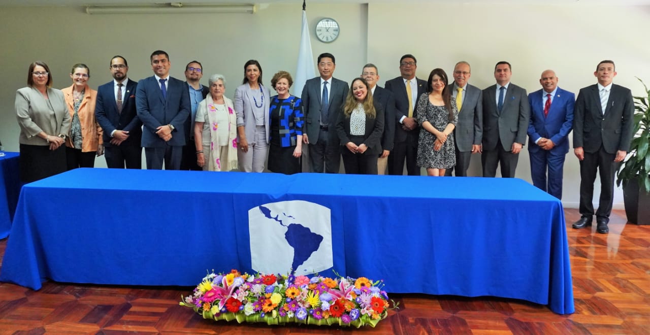 FLACSO presenta libro “Diplomacia económica de China en América Latina y el Caribe